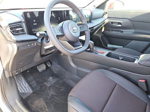 New 2026 Nissan Kicks SR FWD image 3