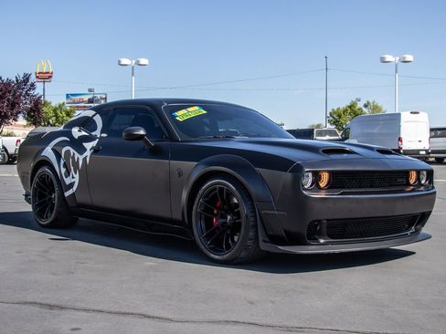 Used 2022 Dodge Challenger SRT Hellcat RWD image 1