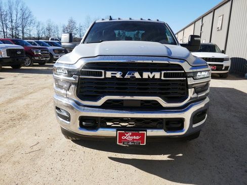 New 2026 RAM 2500 Big Horn AWD/4WD image 9