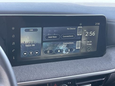 Used 2025 Nissan Kicks SV FWD image 24