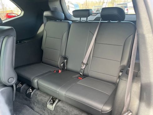 Used 2025 Buick Enclave Preferred image 29