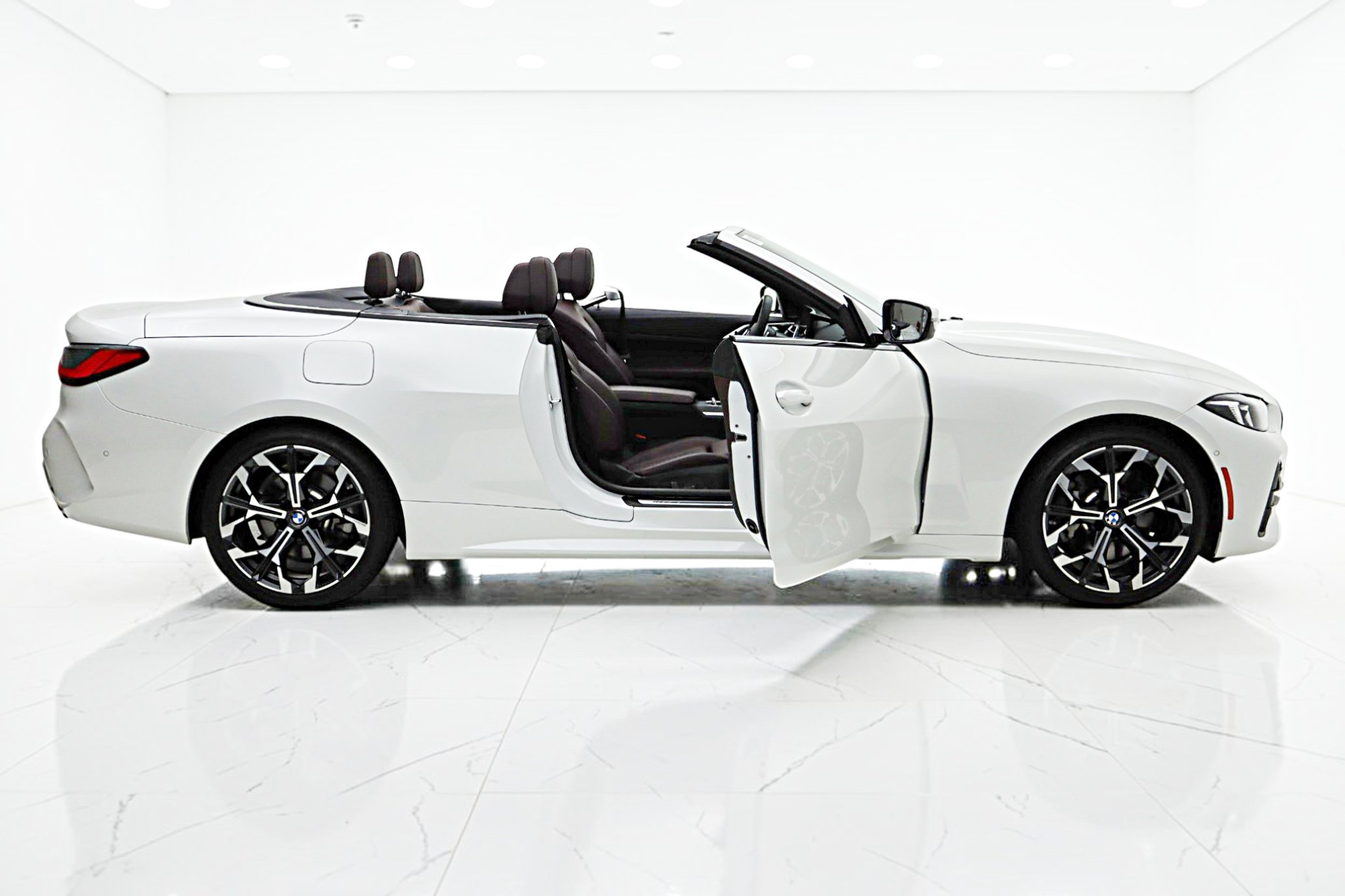 Used 2026 BMW 430i xDrive Convertible w/ M Sport Package AWD/4WD image 15