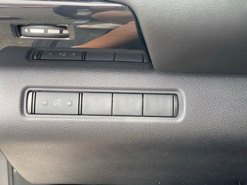 Certified 2023 Nissan Pathfinder S image 12