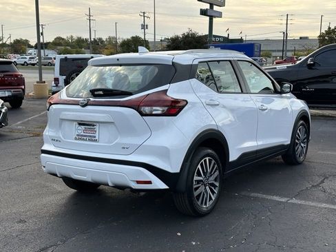 Certified 2024 Nissan Kicks SV image 4