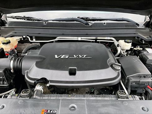 Used 2019 GMC Canyon All Terrain w/ Trailering Package image 10