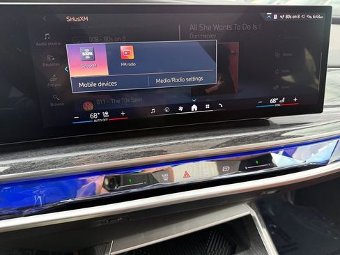 Certified 2026 BMW 750e xDrive AWD/4WD image 23
