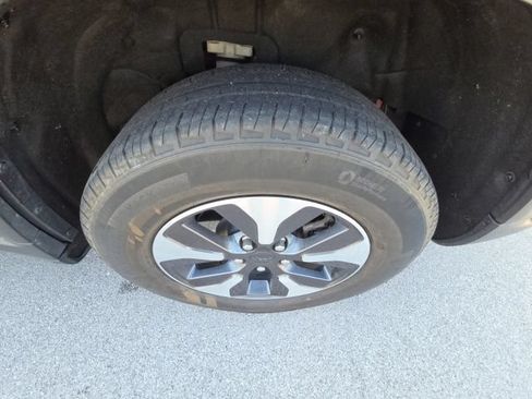 Used 2023 Jeep Grand Cherokee 4WD 4xe image 34