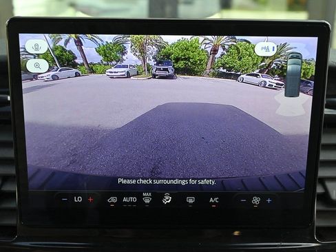 Used 2023 Ford Transit 350 XLT image 29