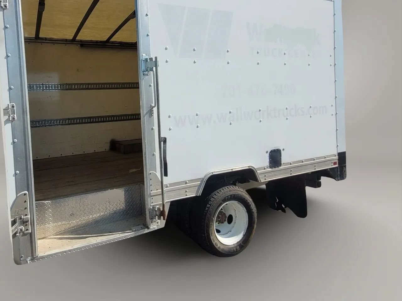 Used 2021 Ford E-450 and Econoline 450 Super Duty RWD image 31