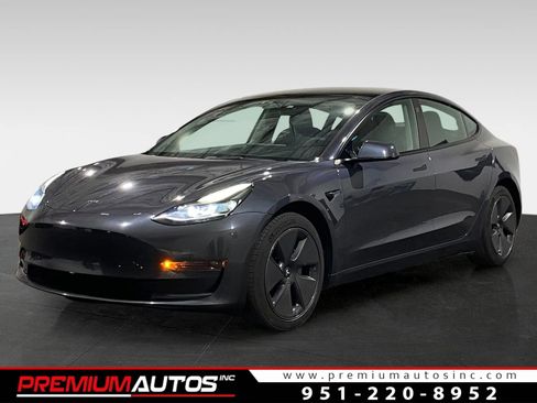 Used 2023 Tesla Model 3 Standard Range image 1