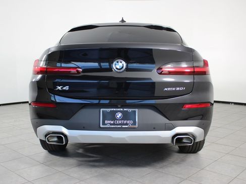 Certified 2025 BMW X4 xDrive30i image 9