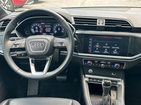 Used 2019 Audi Q3 2.0T Premium w/ Convenience Package AWD/4WD image 22