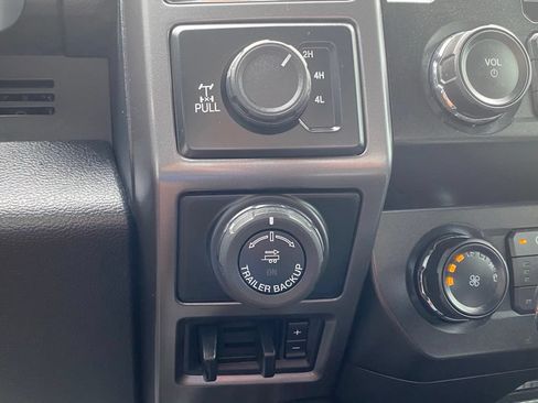 Used 2019 Ford F150 XLT w/ Equipment Group 302A Luxury AWD/4WD image 30