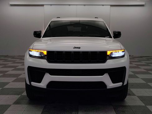 New 2026 Jeep Grand Cherokee L 4WD image 6