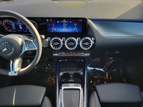Certified 2025 Mercedes-Benz GLA 250 image 19