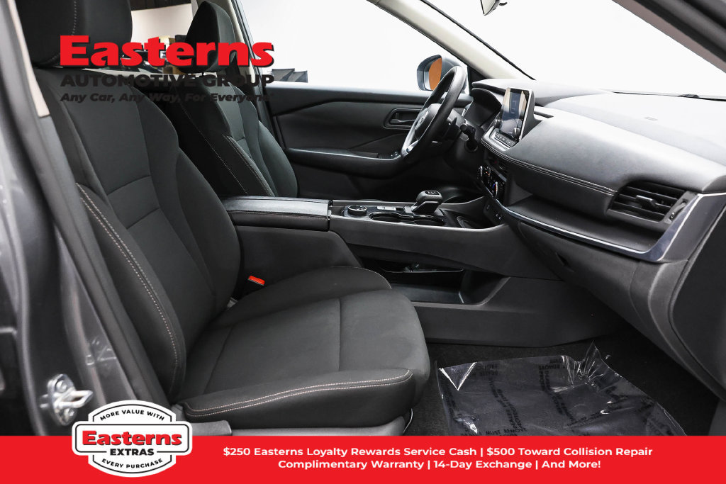 Used 2024 Nissan Rogue S AWD/4WD image 23