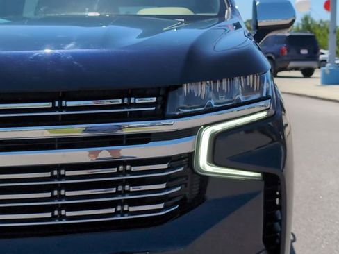 Used 2023 Chevrolet Tahoe Premier AWD/4WD image 12