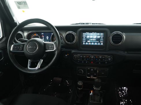 Used 2021 Jeep Wrangler Unlimited Sahara w/ LED Lighting Group image 16