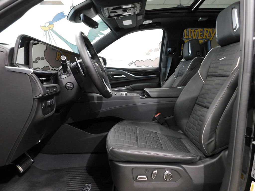 Used 2024 Cadillac Escalade ESV V w/ LPO, Floor Liner Package AWD/4WD image 32