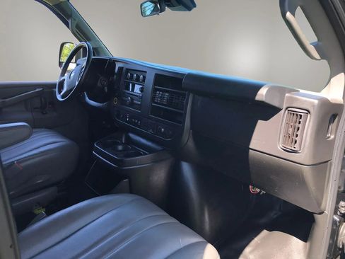 Used 2019 Chevrolet Express 2500 w/ Driver Convenience Package RWD image 34