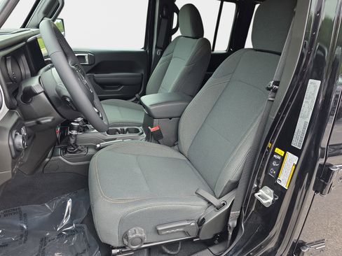 Certified 2025 Jeep Wrangler Unlimited Sport AWD/4WD image 13