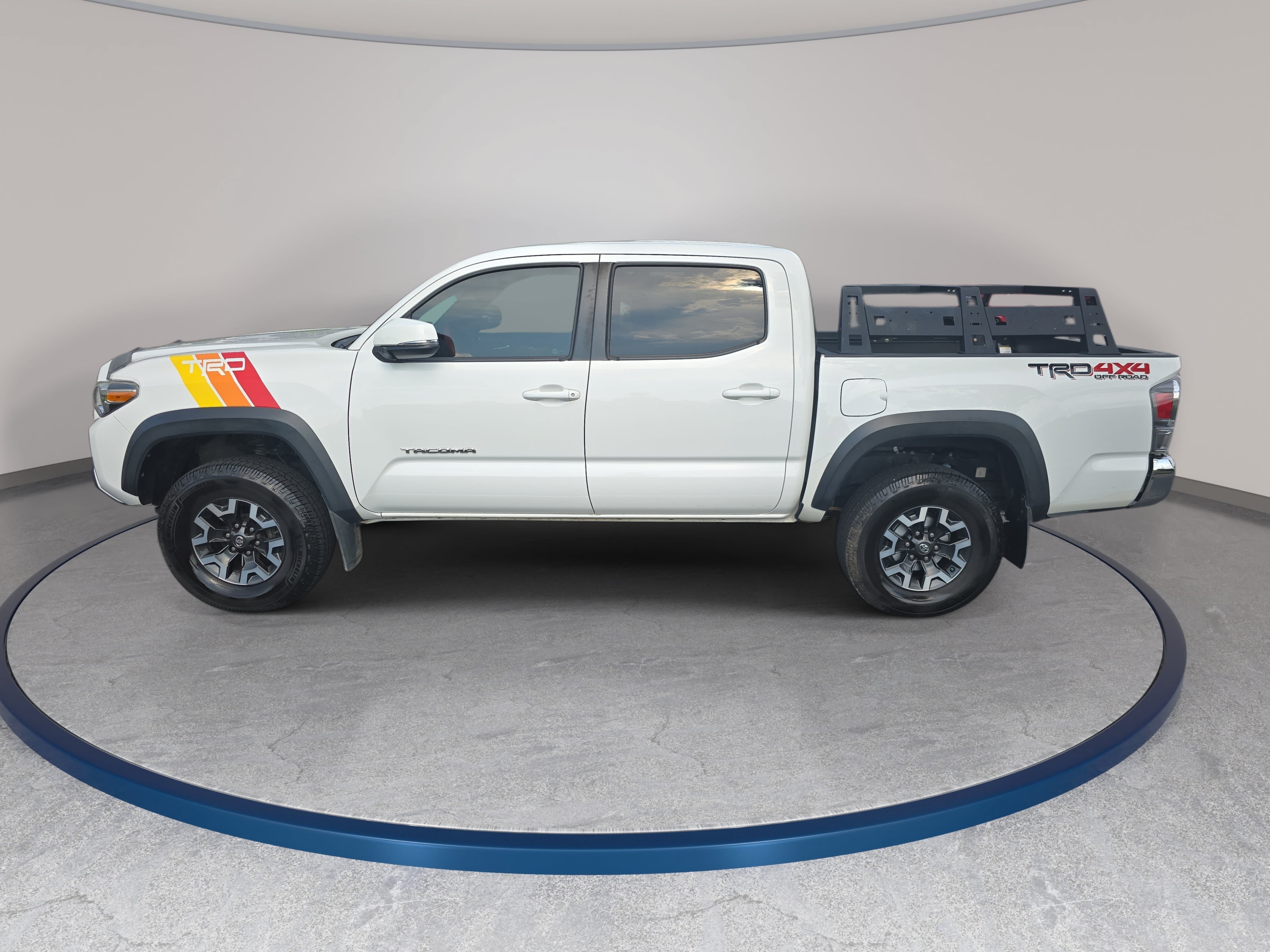 Used 2020 Toyota Tacoma TRD Off-Road AWD/4WD image 8