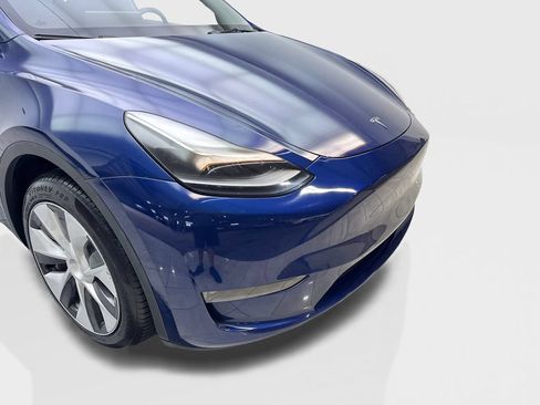 Used 2023 Tesla Model Y Long Range AWD/4WD image 17