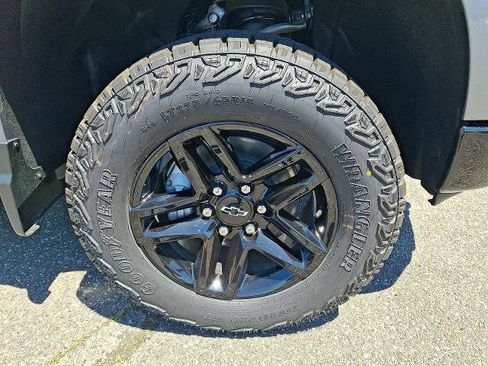 New 2026 Chevrolet Silverado 1500 Custom Trail Boss AWD/4WD image 5