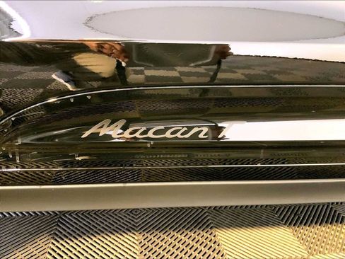 Certified 2026 Porsche Macan Turbo w/ Premium Package Plus AWD/4WD image 19