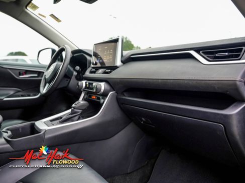 Used 2024 Toyota RAV4 XLE Premium image 19