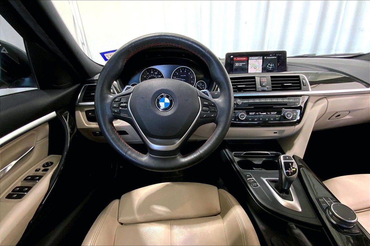 Used 2018 BMW 330i Sedan RWD image 14