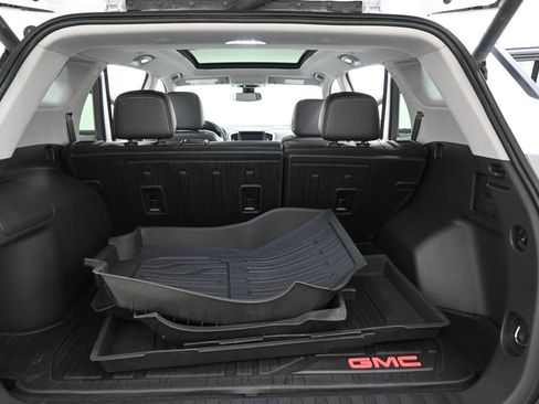 Used 2021 GMC Terrain SLT w/ LPO, Floor Liner Package image 27