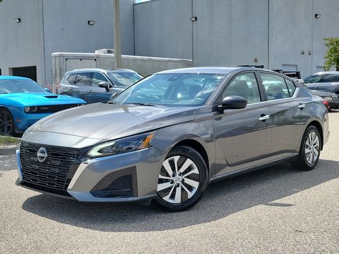 Certified 2025 Nissan Altima 2.5 S FWD image 33