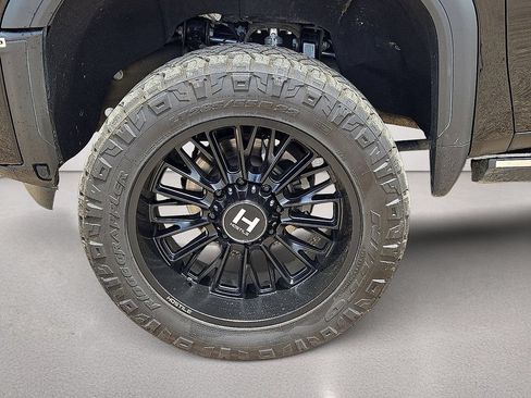 Used 2024 GMC Sierra 2500 Denali w/ Denali Reserve Package AWD/4WD image 10