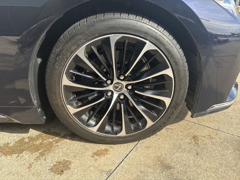 Certified 2022 Lexus LS 500 RWD image 13