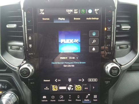 Used 2023 RAM 1500 Laramie image 24