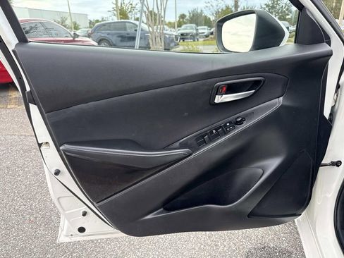 Used 2018 Toyota Yaris iA image 20