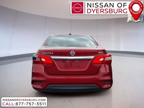 Used 2017 Nissan Sentra SV image 4