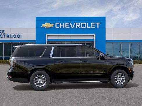 New 2026 Chevrolet Suburban LT w/ Comfort Package AWD/4WD image 5