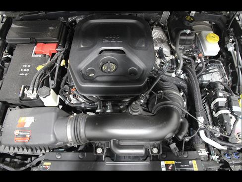 Used 2024 Jeep Wrangler Unlimited Rubicon AWD/4WD image 22