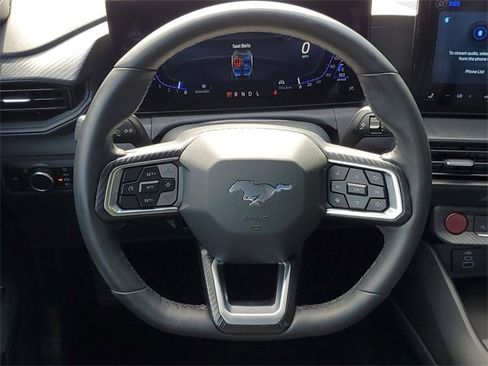 Used 2024 Ford Mustang Coupe image 28