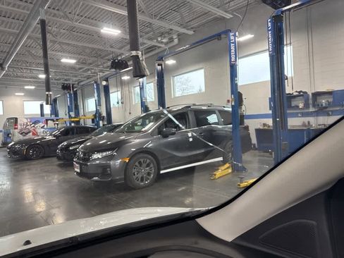 Used 2023 Ford Transit Connect XL image 27