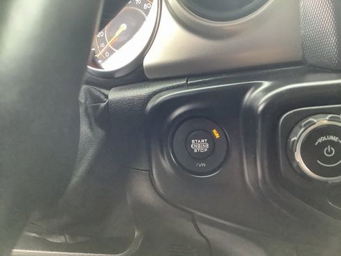 Used 2020 Jeep Wrangler Sport S image 15