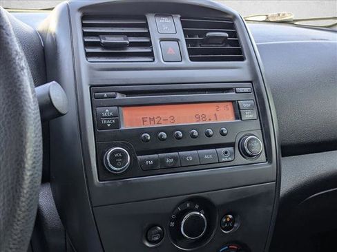 Used 2015 Nissan Versa S Plus image 13