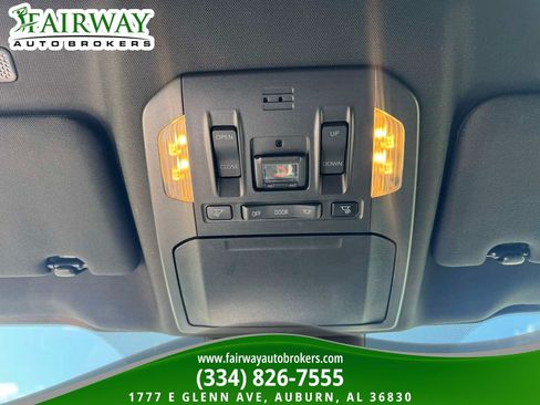 Used 2021 Toyota Highlander XSE FWD image 26