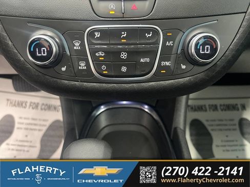 Used 2024 Chevrolet Malibu LT FWD image 28