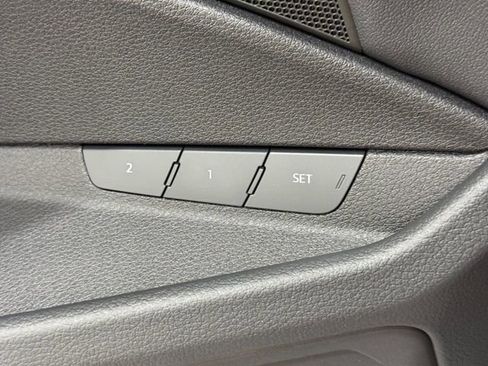 Used 2022 Audi e-tron Premium image 26