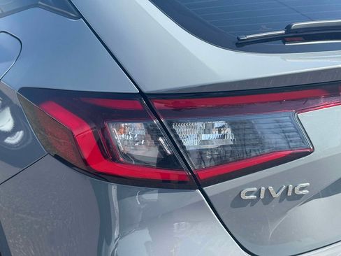 Used 2025 Honda Civic Sport image 10