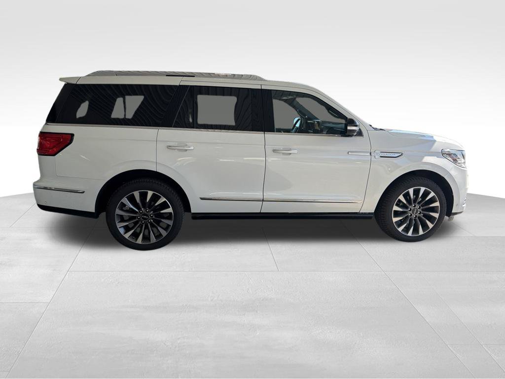 Used 2021 Lincoln Navigator Reserve AWD/4WD image 5