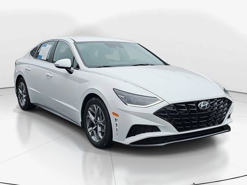 Used 2023 Hyundai Sonata SEL image 1